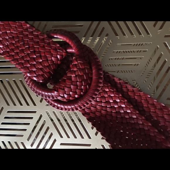 Leather woven belt with ring buckles. - Picture 2 of 3
